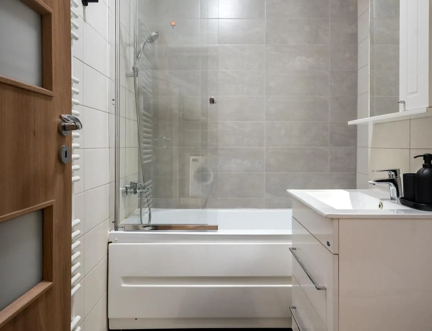 Plaza Residence Studio 92 Bucharest 0*,  Romania